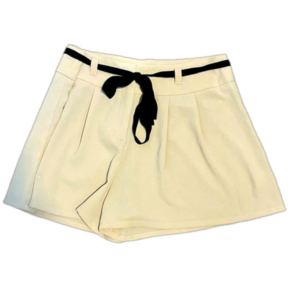 Monteau Women’s Beige Shorts Size Medium